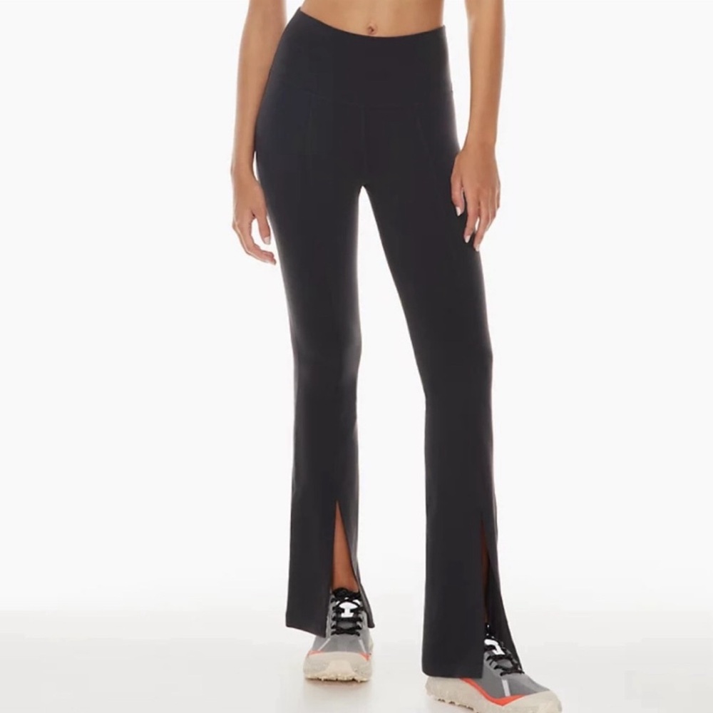 TNA Action Split Flare Leggings